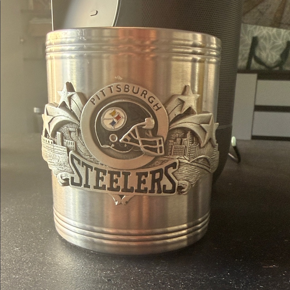 Pittsburgh Steelers Mens Silver Metal Tumbler Accessory